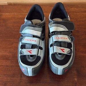 Diadora Black and Gray Velcro Athletic Shoes Clipless Peddle Bike Shoes